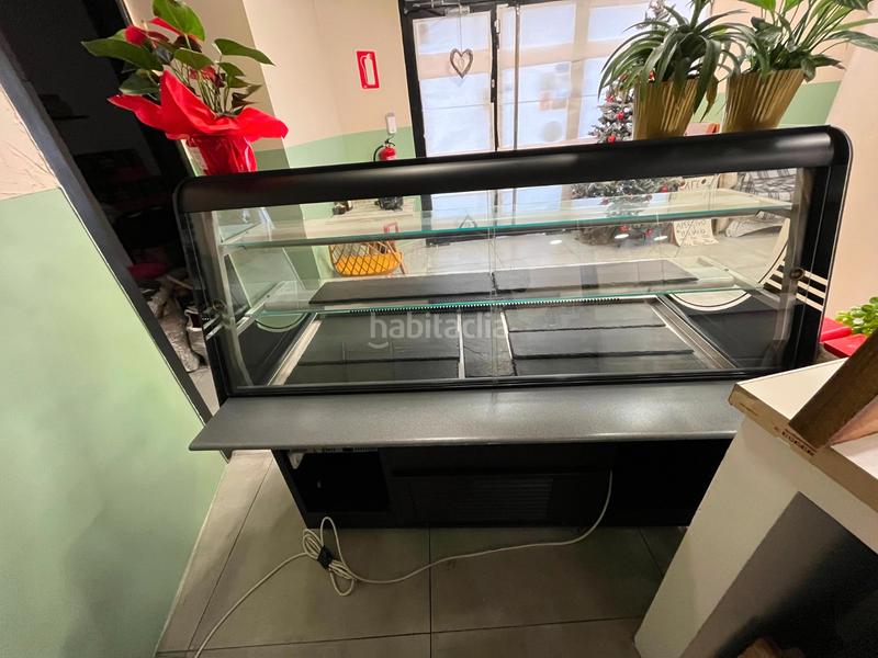 Foto a1b19620-81d7-453c-9644-bc65b7b2b0e5. Transfer business premise with heating in Provençals del Poblenou Barcelona