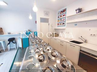 Transfer Business premise in L´Antiga Esquerra de l´Eixample. Traspaso heladeria con obrador y terraza en eixample izquierdo