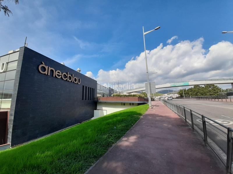 Foto e212fc27-3d68-4321-8079-c70b79614b8c. Traspaso local comercial traspaso pastelería con obrador en Castelldefels