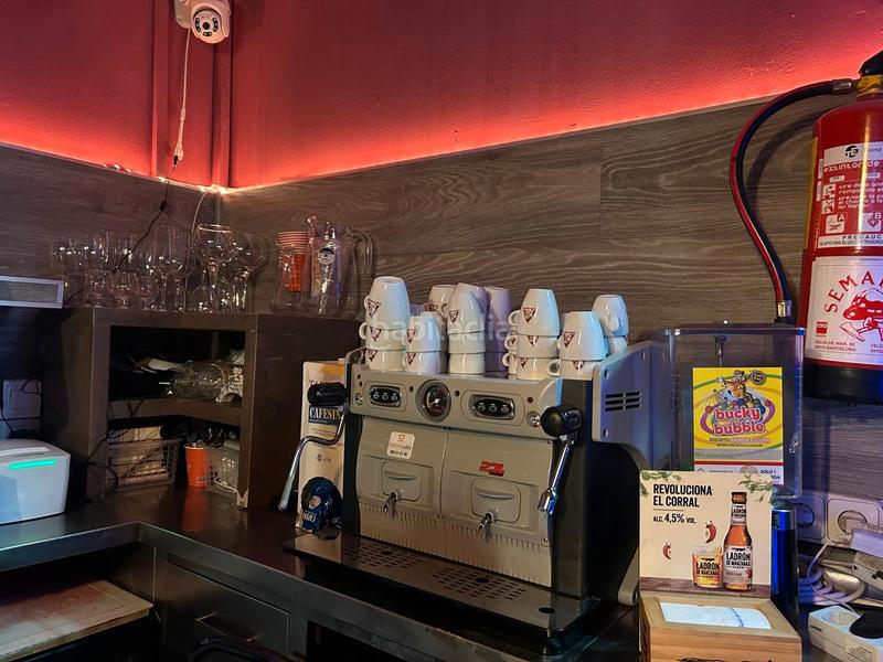 Foto f8d19fa2-7817-4c96-872a-deb8f422a46b. Traspaso local comercial traspaso de bar con terraza en Sabadell