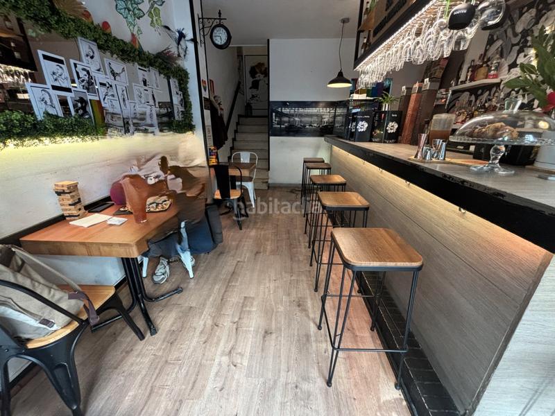 Foto 16e62895-a3bd-46e1-89e0-a78d7a0b10f2. Traspàs local comercial amb calefacció a Sant Antoni Barcelona