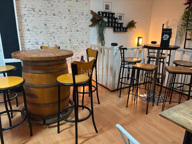 Foto fcd8f8e6-b592-4698-a9e2-4eeea85c925d. Traspaso local comercial traspaso bar con licencia c2 en eixample, en Barcelona