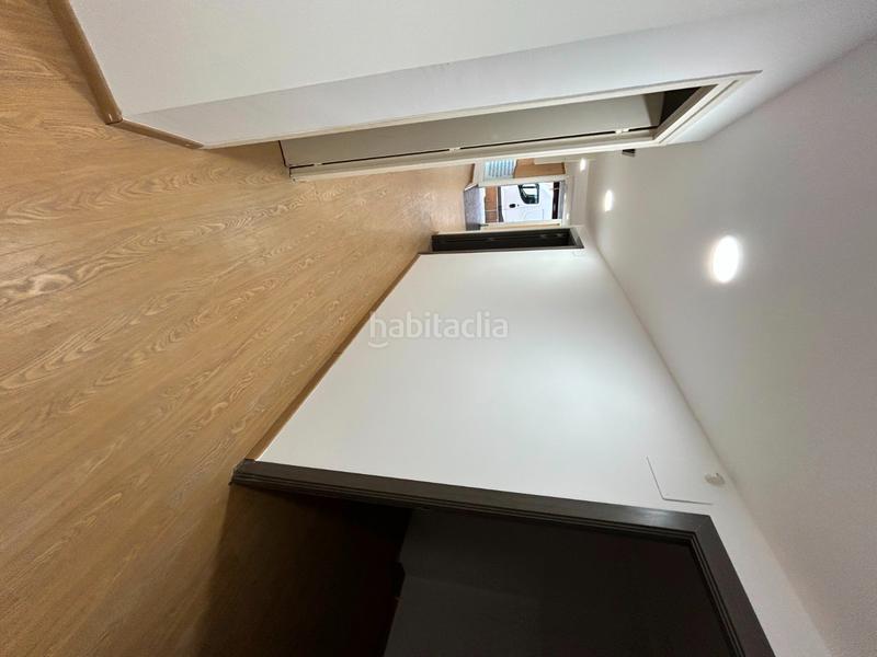 Foto b8be0029-50ca-48d7-b251-8908c0d2b9ee. Alquiler local comercial alquiler local comercial en el centro en Castelldefels