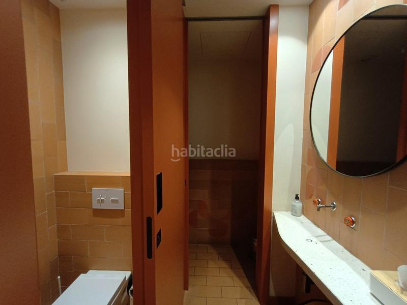 Foto 4972c5dc-e86b-4367-88d8-31829c6d5065. Traspàs local comercial amb calefacció a Vila de Gràcia Barcelona