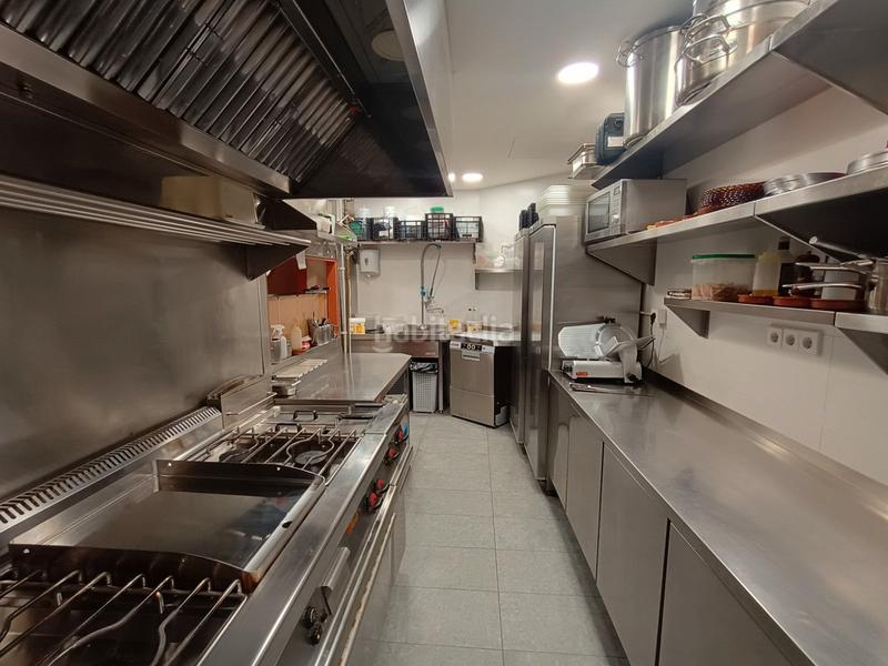 Foto 4b864ed1-dedb-4643-8395-39db88e2204e. Traspaso local comercial traspaso de restaurante en gracia en Barcelona