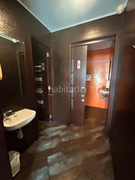 Foto b402ee87-b633-4c6a-b368-936caf84e7e8. Pas-de-porte local commercial avec chauffage dans Centre Castelldefels