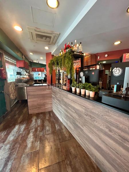 Foto 1133cb6c-7f23-4a30-ac86-af0dfa08d59a. Traspaso local comercial traspaso pizzeria en Centre Castelldefels