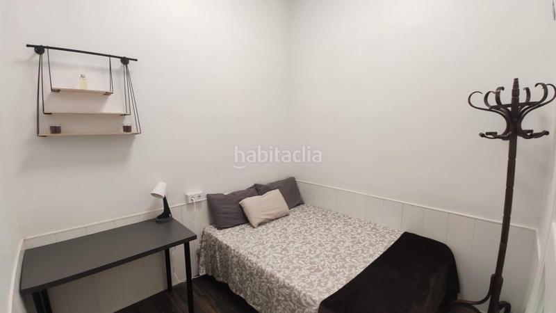 Foto 5cc7df75-0786-406e-977e-d0f21b4c9398. Trapasso locale commerciale in Sant Antoni Barcelona