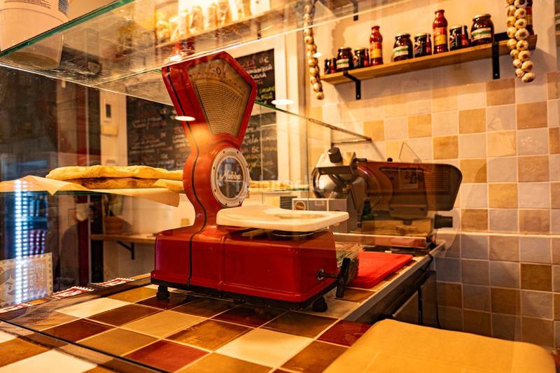 Foto 7572fde3-c47c-4f14-b0f8-4e582938a1a4. Trapasso locale commerciale in Sant Antoni Barcelona