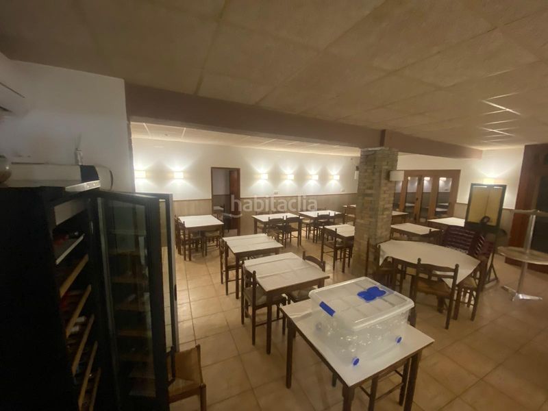 Foto b3eb9d0b-55d5-48f0-a704-bb6b1c8df607. Transfer business premise with heating in Sant Pere Pescador