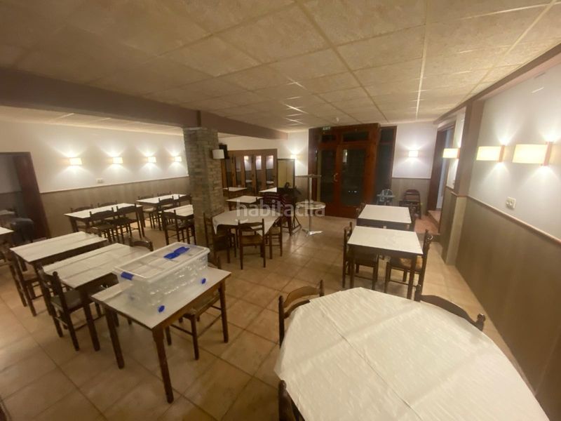 Foto c0c5ca1b-e1a9-4311-87cc-f6e5a7eb4ccd. Transfer business premise with heating in Sant Pere Pescador