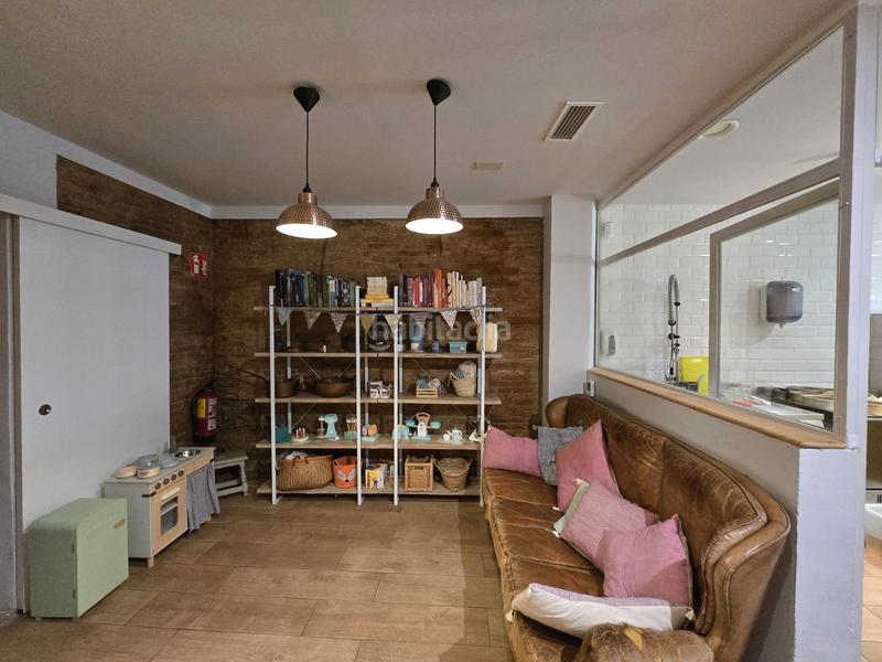 Foto 02826979-73f7-41df-9aad-0fa1c218f128. Traspaso local comercial traspaso de pastelería con obrador en Poblenou en Barcelona