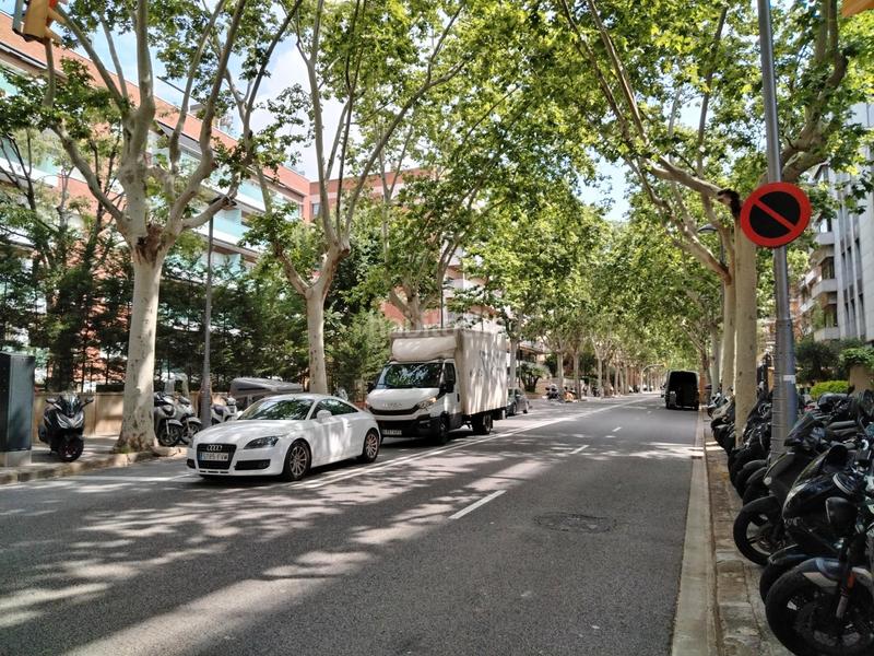 Foto 38c5d253-2c01-406c-894c-610d7c8a25b6. Oficina a Tres Torres Barcelona