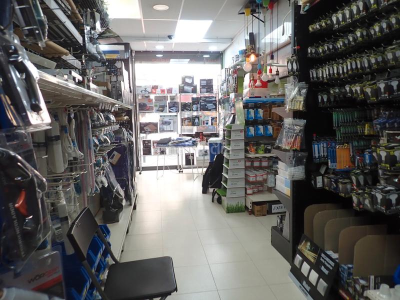 Foto 00c76693-c882-4340-97a5-57f1ee336fd7. Traspaso local comercial traspaso ferretería en Ciutat Cooperativa-Molí Nou Sant Boi de Llobregat