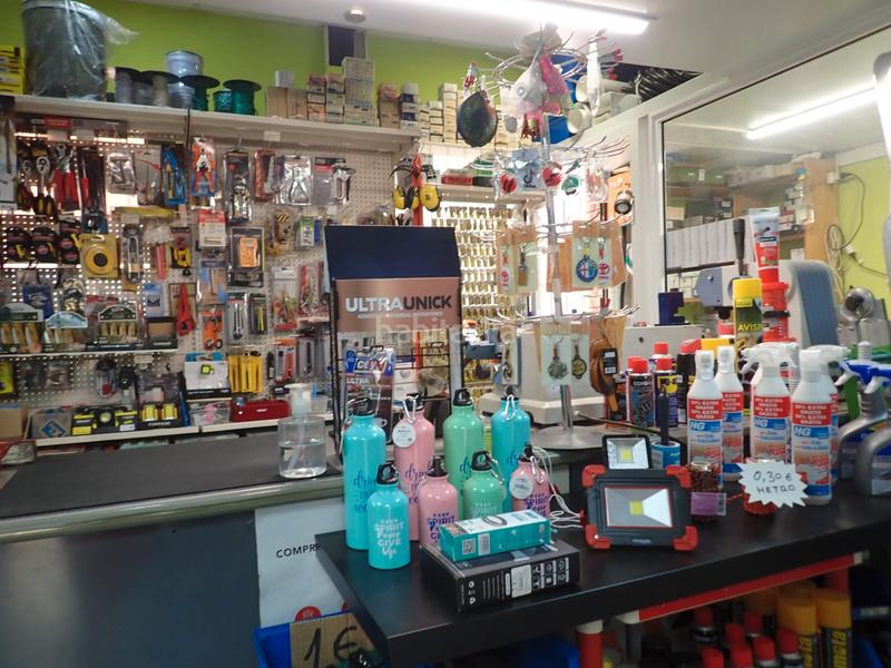 Foto 120c5b12-31d9-4b83-b355-cd2147c4a880. Traspaso local comercial traspaso ferretería en Ciutat Cooperativa-Molí Nou Sant Boi de Llobregat