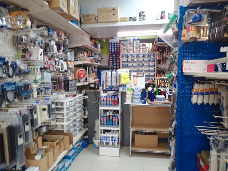 Foto 6cf0d103-9013-4121-a455-399936bc555f. Traspaso local comercial traspaso ferretería en Ciutat Cooperativa-Molí Nou Sant Boi de Llobregat
