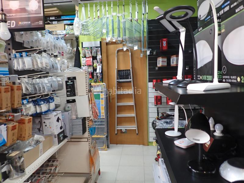 Foto 8c698b2b-d18d-4fc2-9ec3-7cce64f2b361. Traspaso local comercial traspaso ferretería en Ciutat Cooperativa-Molí Nou Sant Boi de Llobregat