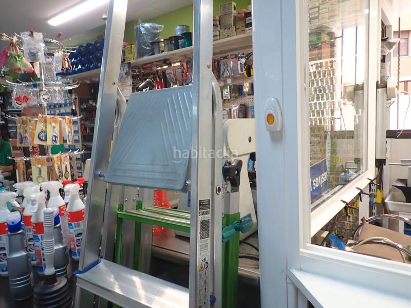 Foto cfff8fcf-76ba-4541-ad3c-7dd735350e28. Traspaso local comercial traspaso ferretería en Ciutat Cooperativa-Molí Nou Sant Boi de Llobregat