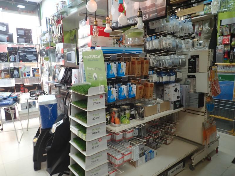 Foto d25a06b7-eb47-41f8-a231-3b55d9f98589. Traspaso local comercial traspaso ferretería en Ciutat Cooperativa-Molí Nou Sant Boi de Llobregat