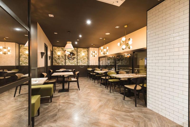 Foto bdbb57b2-98d3-44b0-8e14-3c9121f13f73. Traspaso local comercial traspaso restaurante en Centre Badalona
