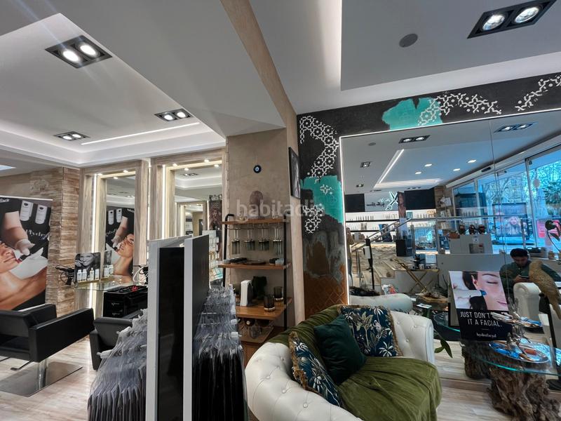 Foto 02dd1d55-5efb-4909-8dfc-8fc1141b7ebb. Traspaso local comercial traspaso peluquería de lujo - zona sarrià - sant gervasi en Barcelona