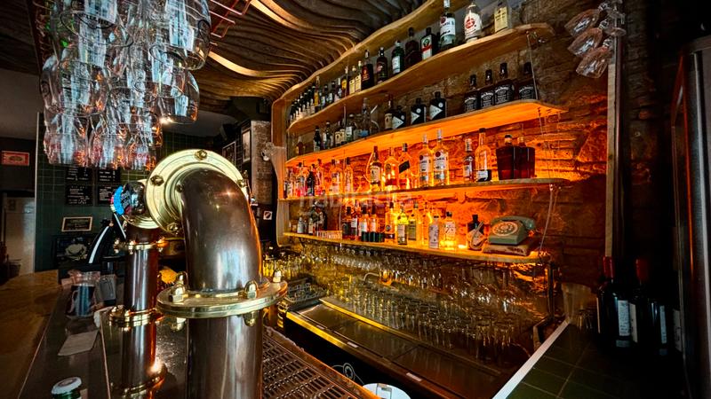 Foto 189279e6-e544-4ce9-a7d9-998a1fbff01e. Traspaso local comercial traspaso bar restaurante en ciutat vella, en Barcelona