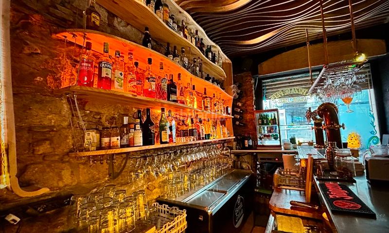 Foto d91212cb-40fc-4e7e-b85a-9b3683fd7694. Traspaso local comercial traspaso bar restaurante en ciutat vella, en Barcelona