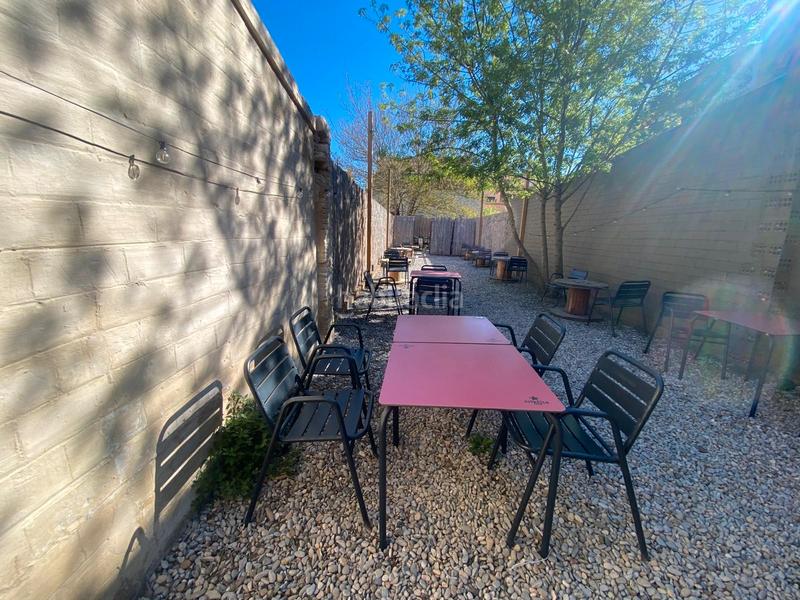 Foto 4008fa4c-2436-44c1-953f-3ce406f92a4b. Traspàs local comercial amb calefacció a Bisbal d´Empordà (La)