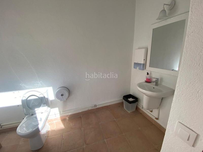 Foto 73c509df-f189-4358-bc2a-ae3600de9389. Traspàs local comercial amb calefacció a Bisbal d´Empordà (La)