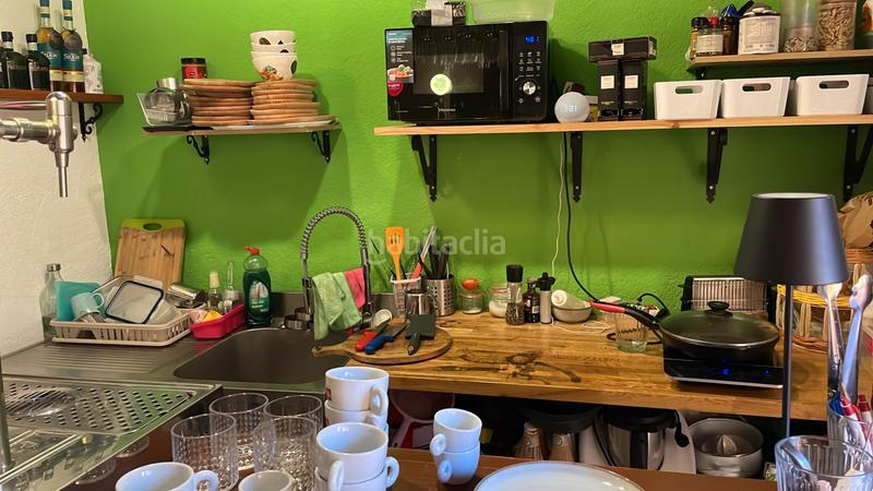 Foto a9bd31a0-290f-41d0-aa93-7424aa23b9d9. Traspàs local comercial amb calefacció a Bisbal d´Empordà (La)