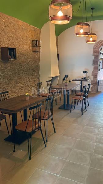 Foto f5fafe40-c6bc-45b4-8400-a9a9fa2ae8d0. Traspàs local comercial amb calefacció a Bisbal d´Empordà (La)