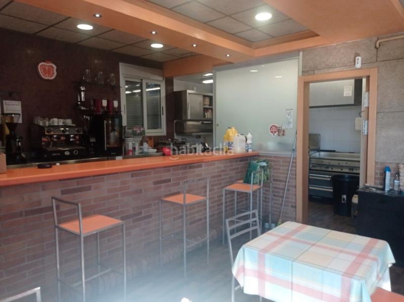 Foto c188e3ae-a64d-43d7-9968-86c9636c32ee. Transfer business premise with heating in Centre Sabadell