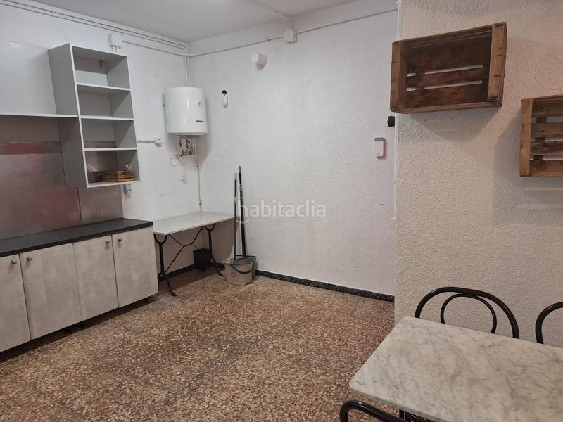 Foto b52804ff-ba18-4cc0-9723-bb1ce103f5a9. Traspàs local comercial amb calefacció a La Plana Esplugues de Llobregat