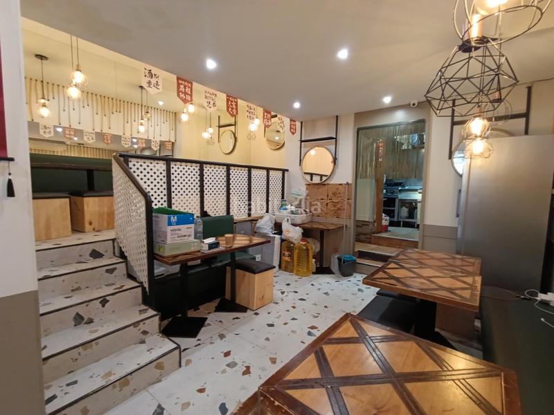 Foto b53cb7cb-cb20-4406-8ff6-8aca81e83587. Traspaso local comercial traspaso de bar-restaurante (licencia c3 mixta) en barrio de st antoni, en Barcelona