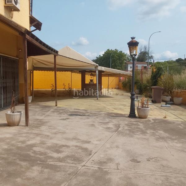 Foto 501459c6-976c-43d3-9a9c-d3743959e3a1. Traspàs local comercial amb calefacció a Palau-solità i Plegamans