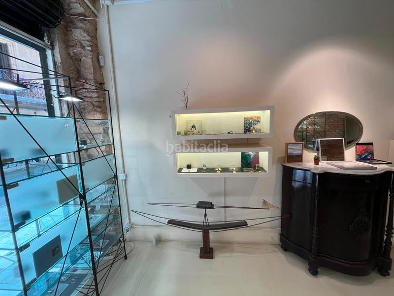 Foto f61504f4-085a-4867-bcee-763ef8bcb953. Pas-de-porte local commercial dans Vila de Gràcia Barcelona