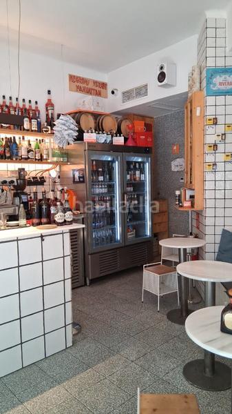 Foto 50accde7-a599-4822-b389-7ad74e156acd. Traspaso local comercial traspaso licencia bar c1 junto a sagrada familia en Barcelona