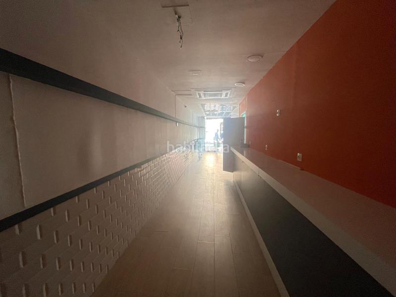 Foto cb4be2a9-1786-4ed5-ac73-b73ae1e5cf01. Traspàs local comercial amb calefacció a Collblanc Hospitalet de Llobregat (L´)