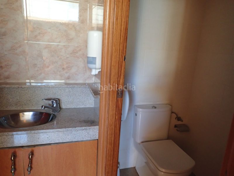 Foto d16da19b-1c36-414a-b6df-8b5d4a90825a. Local comercial amb calefacció a Vilamarina Viladecans