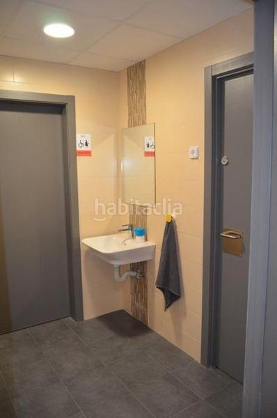 Foto 23669b9f-03f7-43d1-b3d0-c35044c3e84f. Pas-de-porte local commercial avec chauffage dans Hostal Granollers