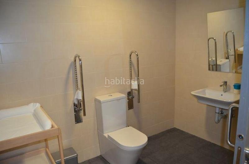Foto b8b3c6c7-c82e-48f6-96f5-c0c5940de498. Transfer business premise with heating in Hostal Granollers
