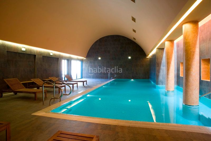 Foto d4cbd0a8-5d43-4910-b1f4-c043c3c71bed. Edifici a Hoyos del Espino
