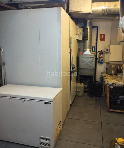 Foto 80734050-dcee-4a1c-a918-9d27b15d81d2. Pas-de-porte local commercial avec chauffage dans Centre Granollers