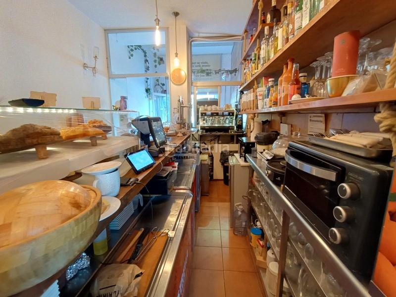 Foto b02bdaba-0094-4436-a1c9-fa95f4417bf5. Traspaso local comercial traspaso bar licencia c1 en eixample en Barcelona