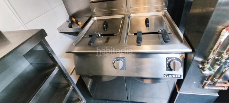 Foto d8bbbf84-7238-44e3-9244-9a48f12d7287. Trapasso locale commerciale con riscaldamento in San Pere Terrassa