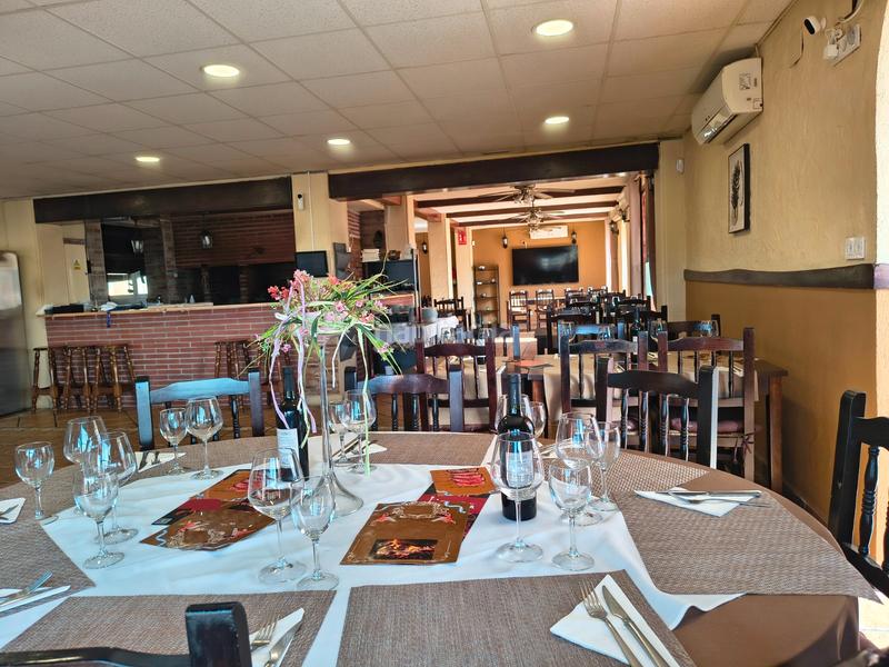 Foto c2e287bf-d876-4691-bcad-2c30606f7e30. Trapasso locale commerciale con riscaldamento in Cunit residencial Cunit