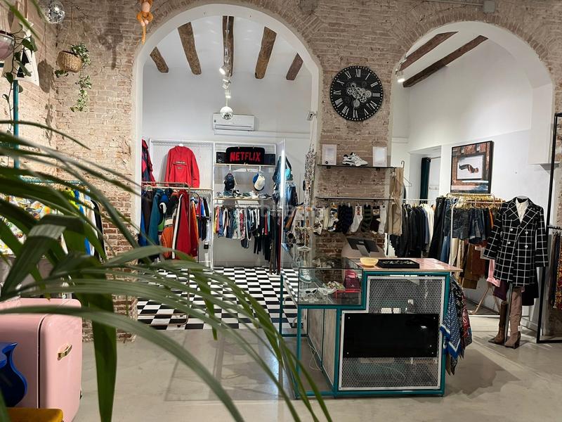 Foto b600d936-39f7-47f8-b475-c132cbd4a84e. Trapasso locale commerciale in Sant Antoni Barcelona