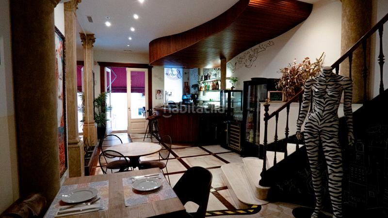 Foto c6fb4b78-35d6-45ee-8f85-99ecea131659. Traspaso local comercial traspaso restaurante finca entera situado centro en Sabadell