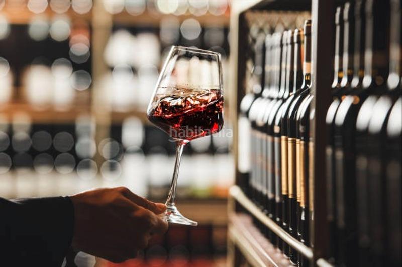 Foto c3676edc-495b-4fad-b771-7b20e3b66ed8. Pas-de-porte local commercial dans Barri del Centre Terrassa