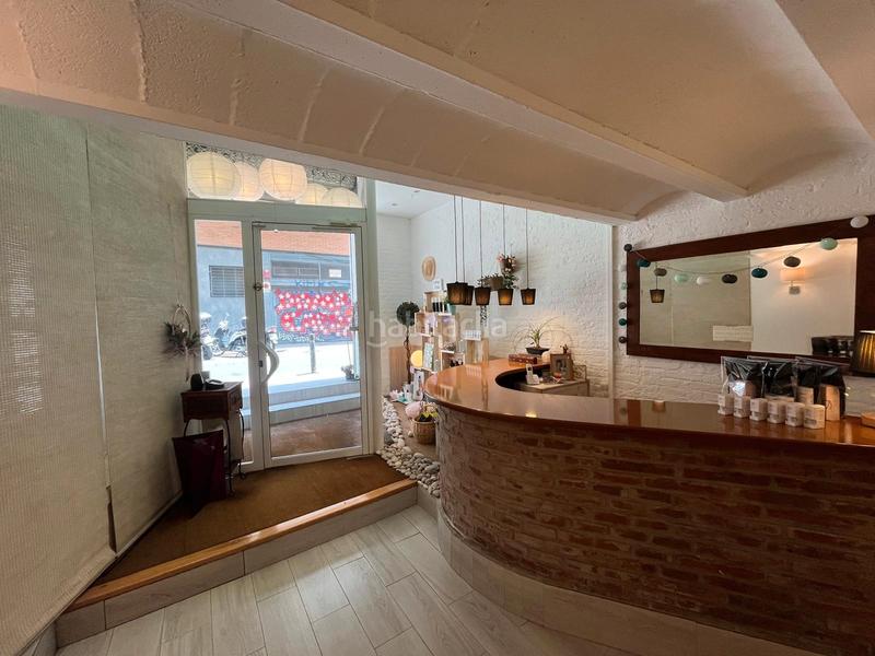 Foto 7251ec67-8114-4437-addd-a6f820ce819c. Pas-de-porte local commercial avec chauffage dans Sants-Badal Barcelona